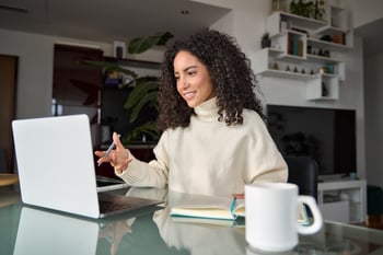 Hybrid vs. Remote Work: Communication & Training Hurdles in Insurance