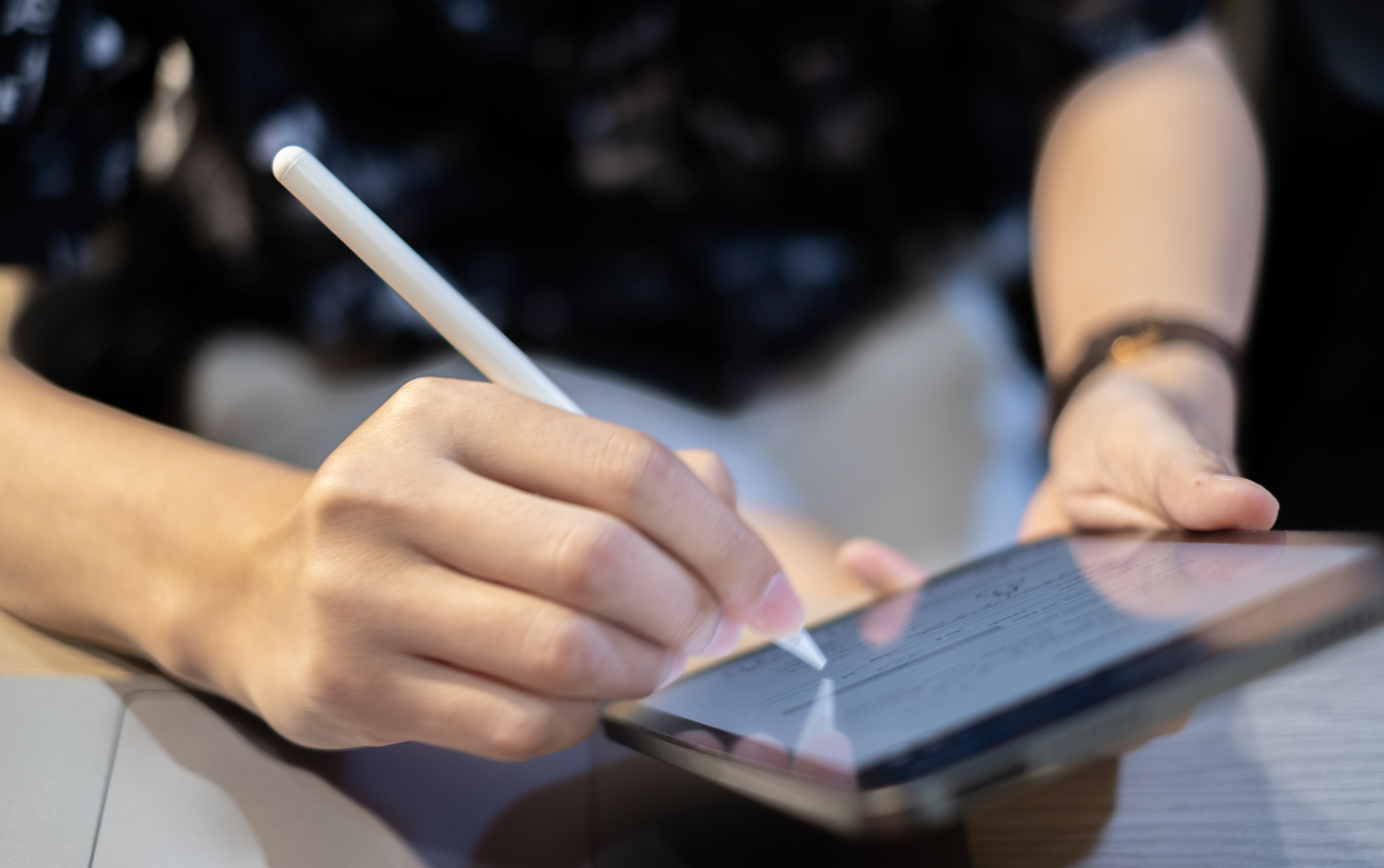 See the power of the Compex eSignature solution in revolutionizing workflows